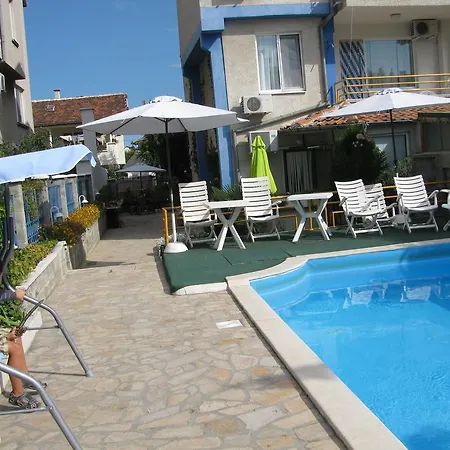 Sens בית הארחה